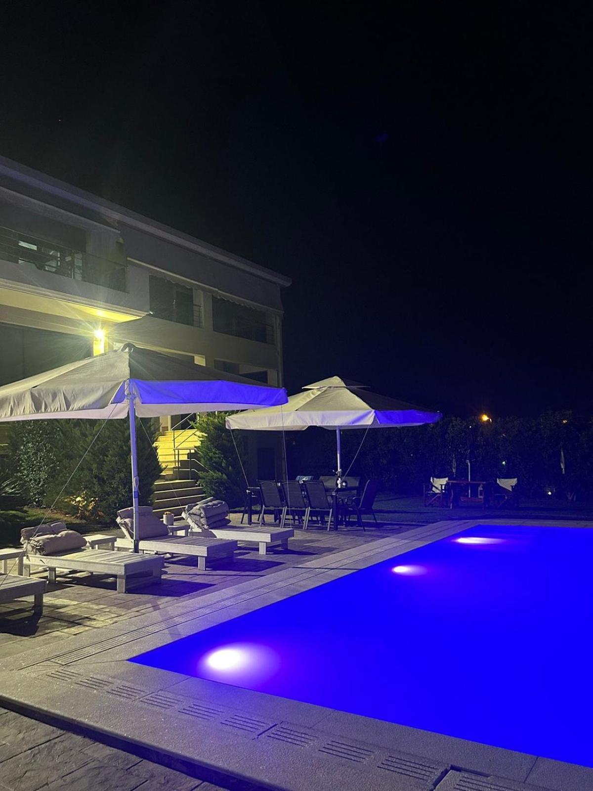 Villa Constangie Marathon  ภายนอก รูปภาพ