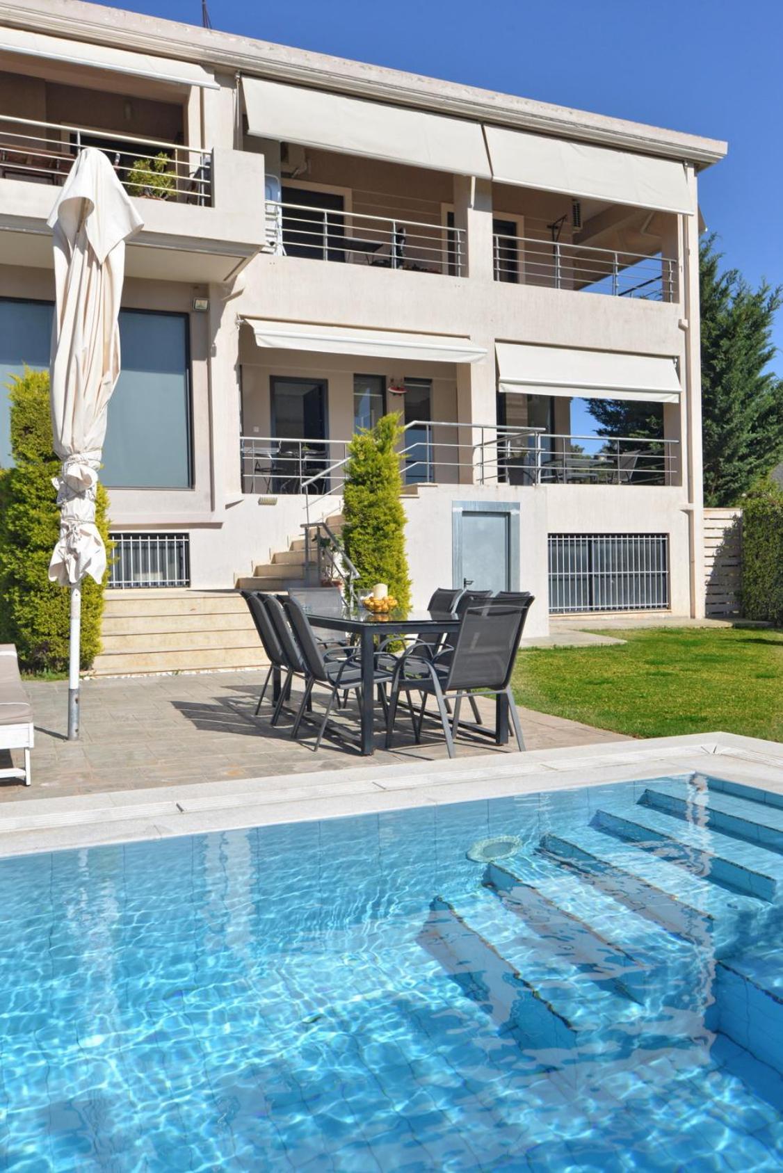 Villa Constangie Marathon  ภายนอก รูปภาพ