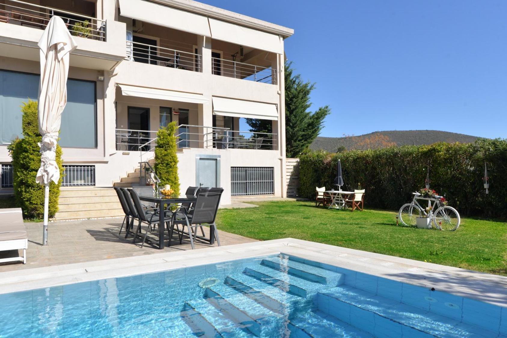 Villa Constangie Marathon  ภายนอก รูปภาพ